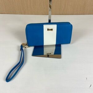 Blue & White Bow Zip Around Wristlet Wallet Organizer